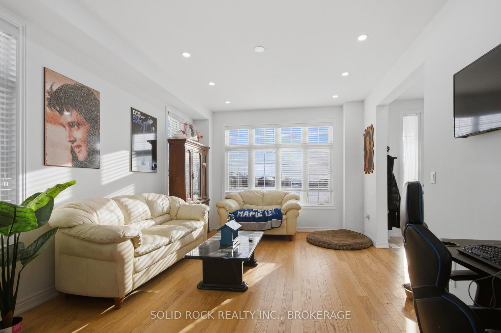 Detached House for sale at 37 Summer Breeze Drive, Quinte West, Ontario, K0K 1L0 - Murray Ward - MLS: X12793342