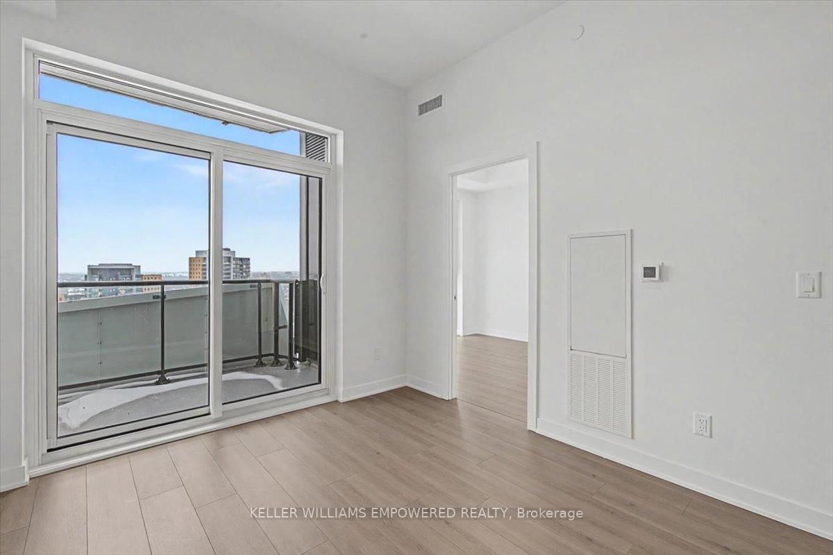 25 Wellington Street S, Unit 2202 - Photo 10