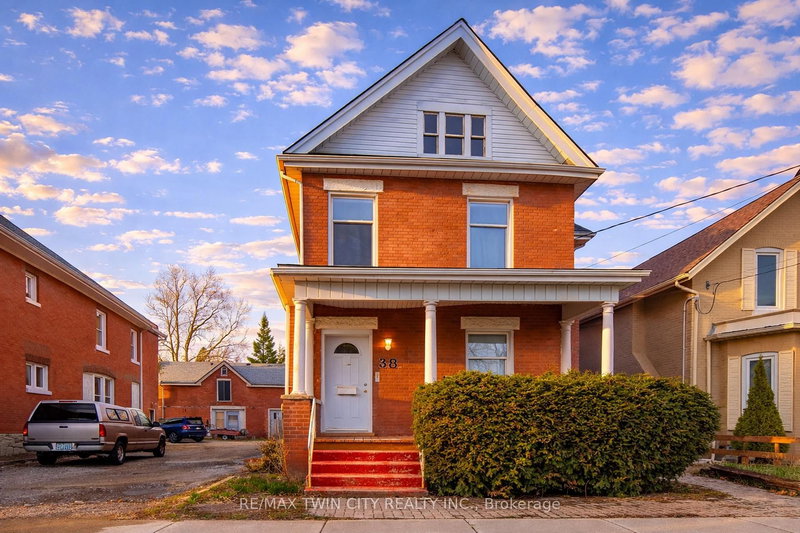 38 Nelson St, Brantford, N3T 2M8 | Image 2