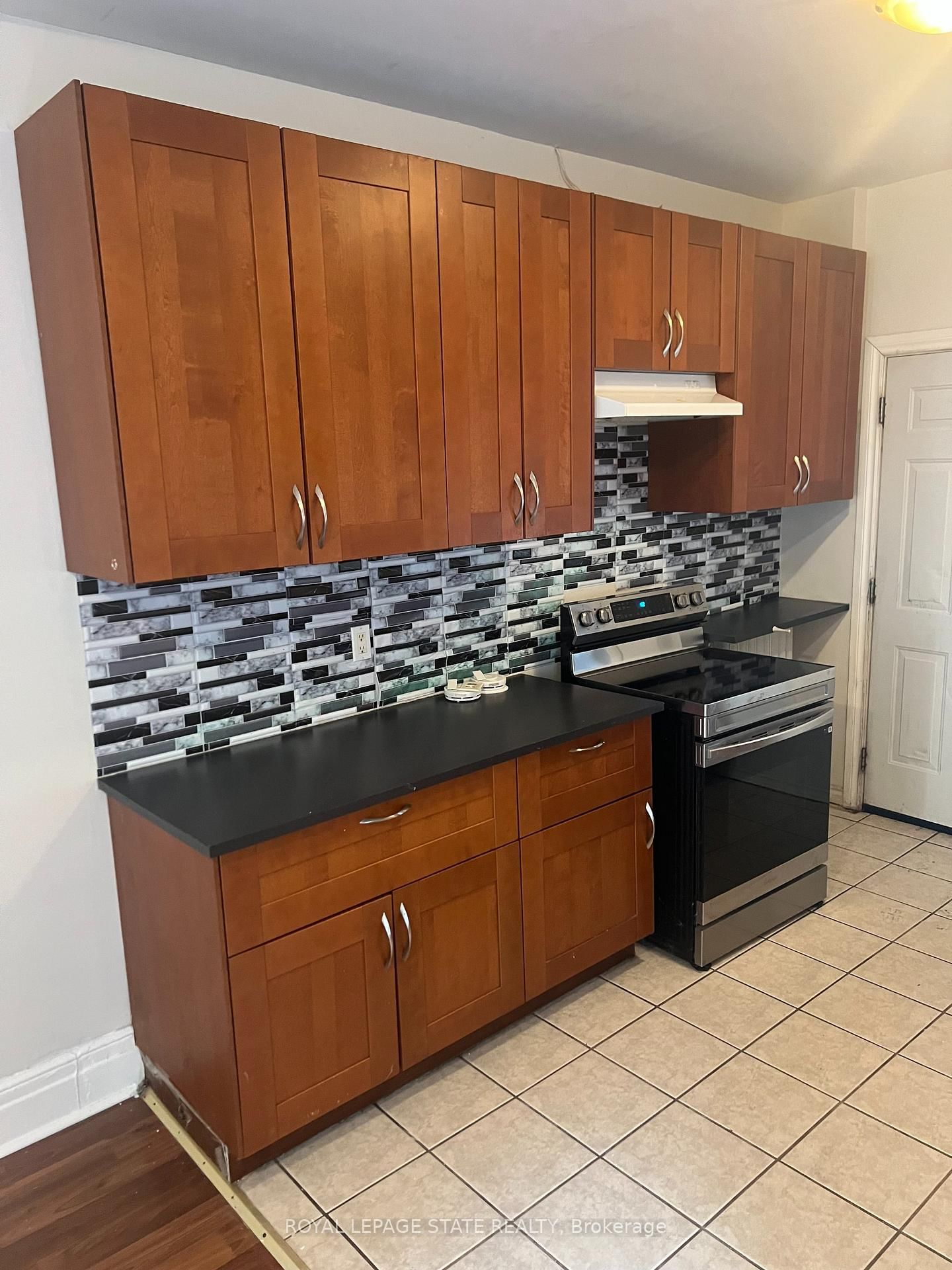 Semi-Detached House for lease at 2-599 King Street, Hamilton, Ontario, L8N 1E4 - Landsdale - MLS: X12793632