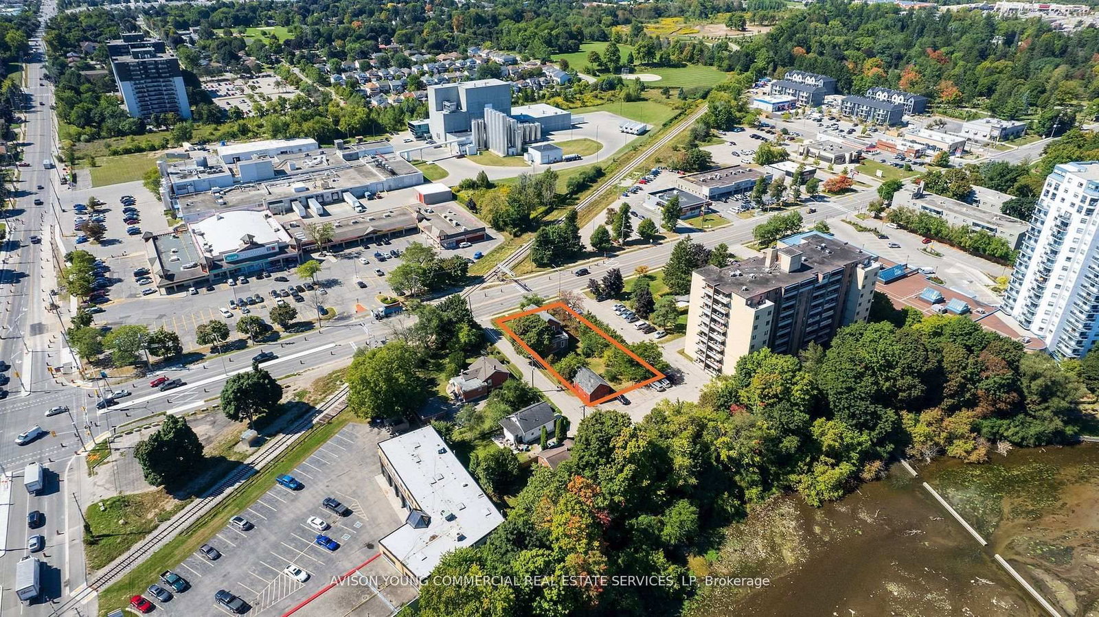 665 Woolwich Street - Photo 4