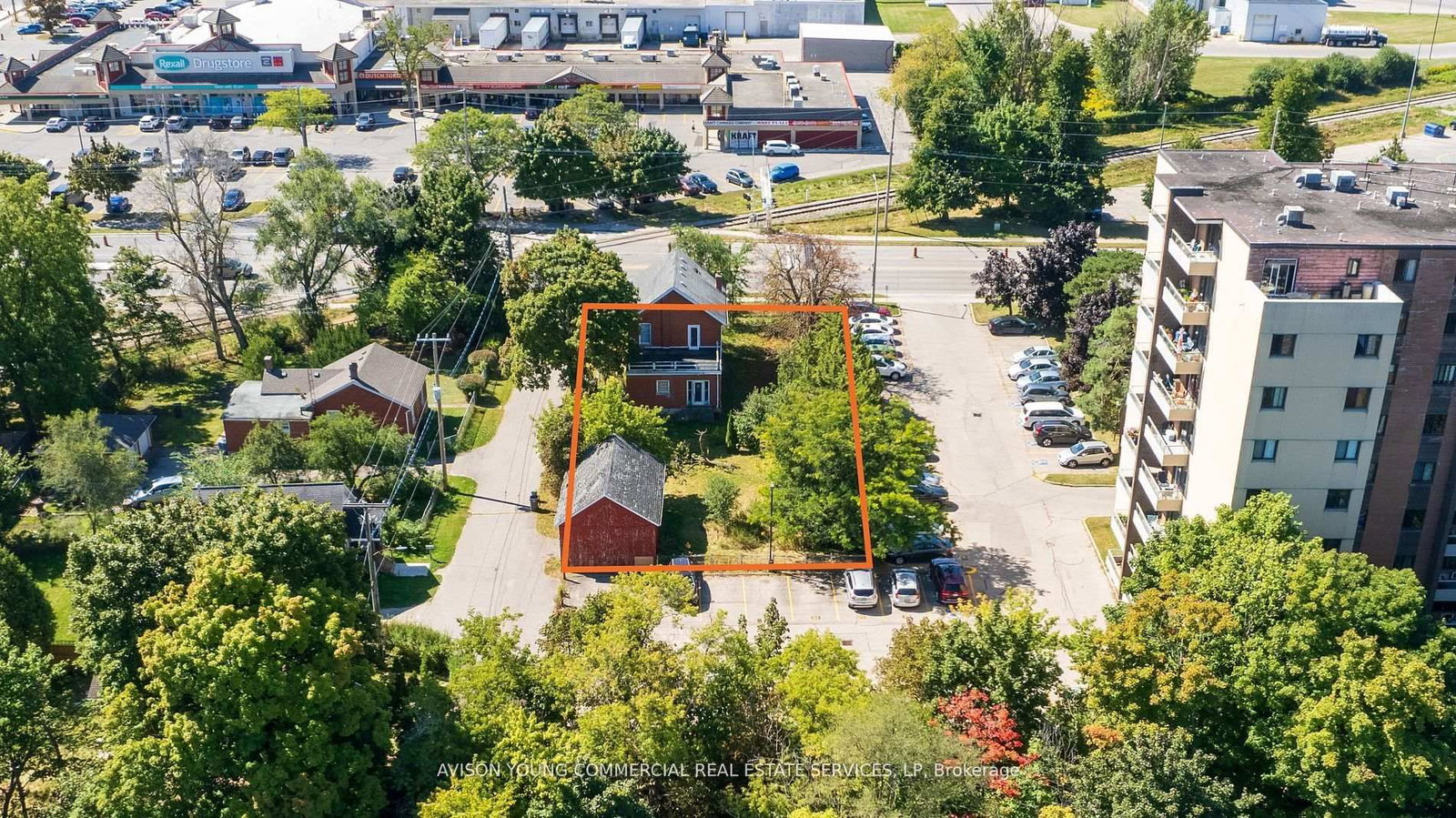 665 Woolwich Street - Photo 5