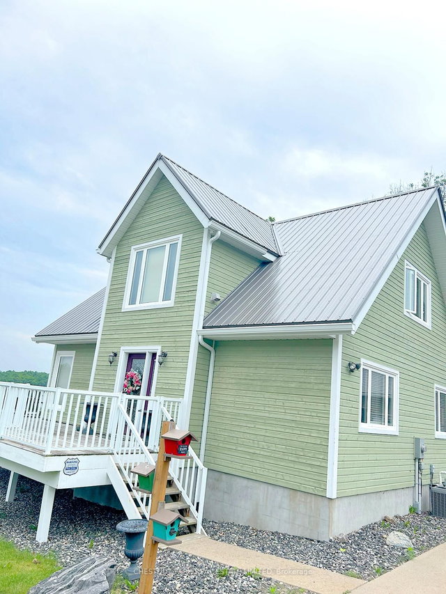 111 Wilson Lake Crescent