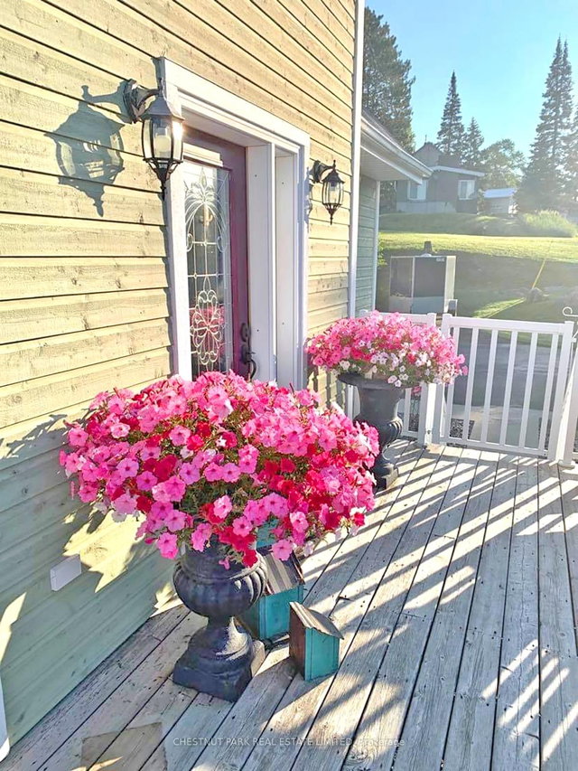 111 Wilson Lake Crescent