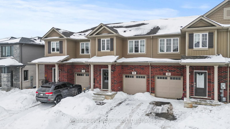 46 Samuel Ave, Pelham, L3B 5N5 | Image 2