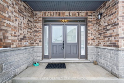 Unit 1 — 39 Kay Crescent — photo 2