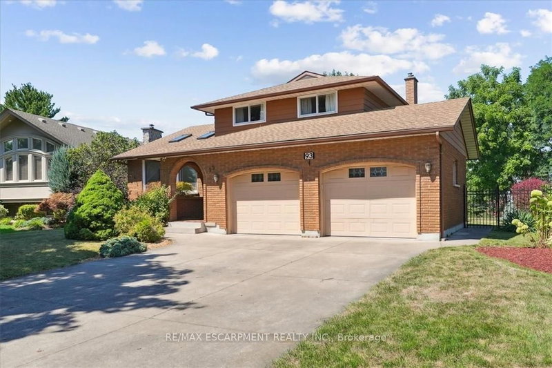 93 Westgate Park Dr, St. Catharines, L2N 5X1 | Image 3