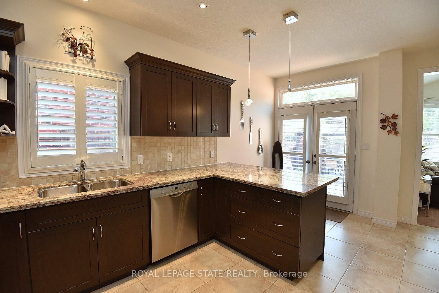 Detached House for sale at 12 Degrow Crescent, Hamilton, Ontario, L0R 1C0 - Rural Glanbrook - MLS: X12794304