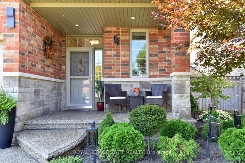 12 Degrow Cres, Hamilton, L0R 1C0 | Image 2