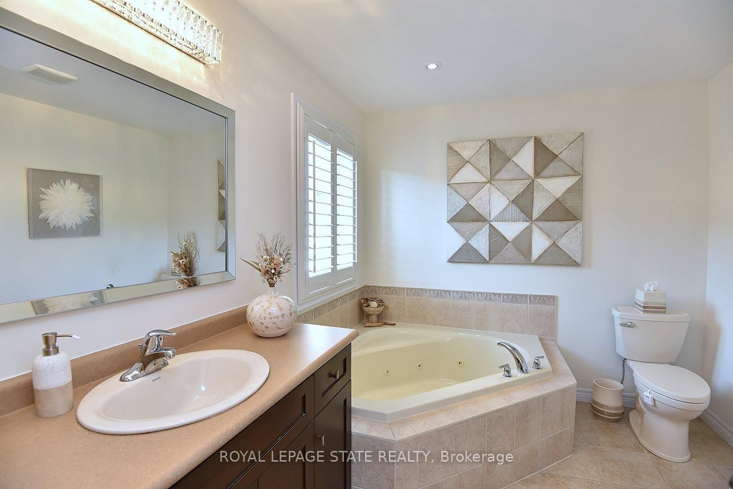 Detached House for sale at 12 Degrow Crescent, Hamilton, Ontario, L0R 1C0 - Rural Glanbrook - MLS: X12794304