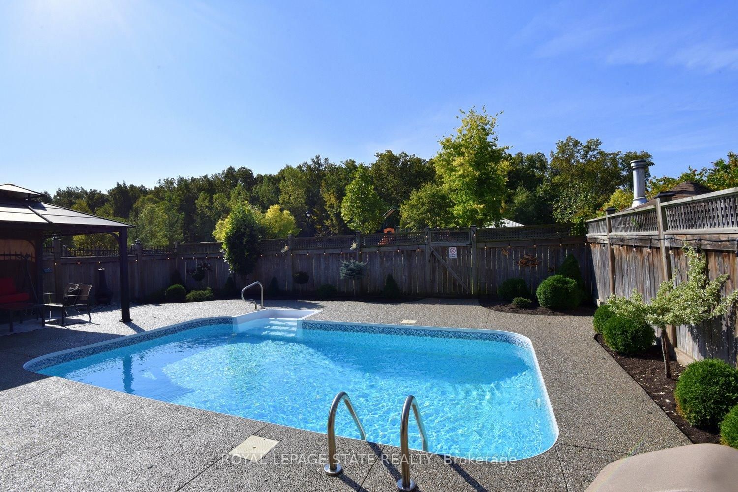 Detached House for sale at 12 Degrow Crescent, Hamilton, Ontario, L0R 1C0 - Rural Glanbrook - MLS: X12794304