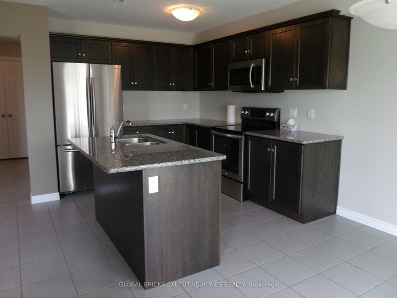 1372 Caen Ave, Woodstock, N4T 0J3 | Image 2