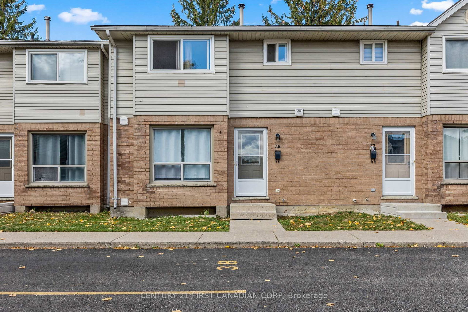 Townhouse for sale at 36-595 THIRD Street, London East, Ontario, N6B 1R4 - East H - MLS: X12794608