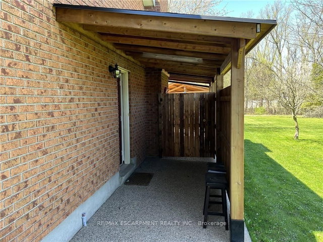 LOWER - 461 South Pelham Road