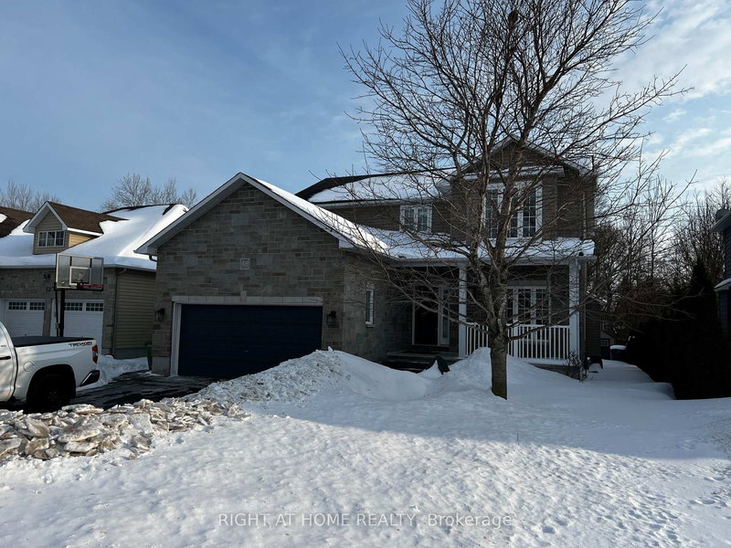 48 Station Tr, Russell, K4R 0A3 | Image 2