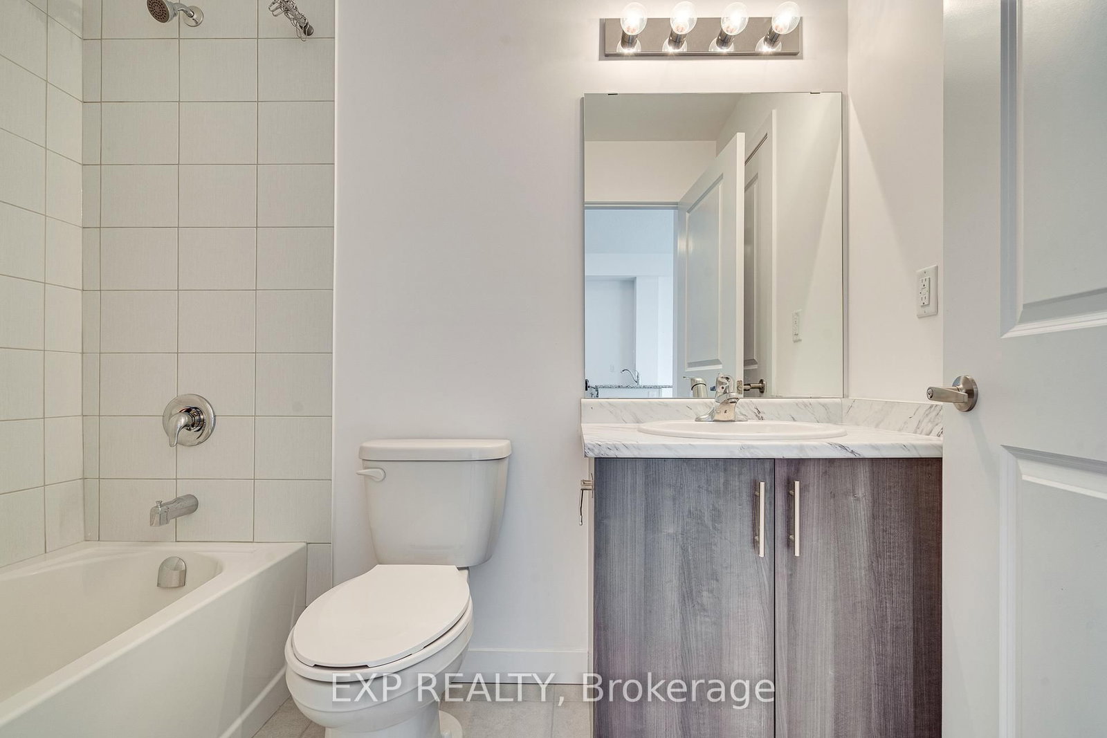 Condo for lease at 413-101 Shoreview Place, Hamilton, Ontario, L8E 6G4 - Lakeshore - MLS: X12795088