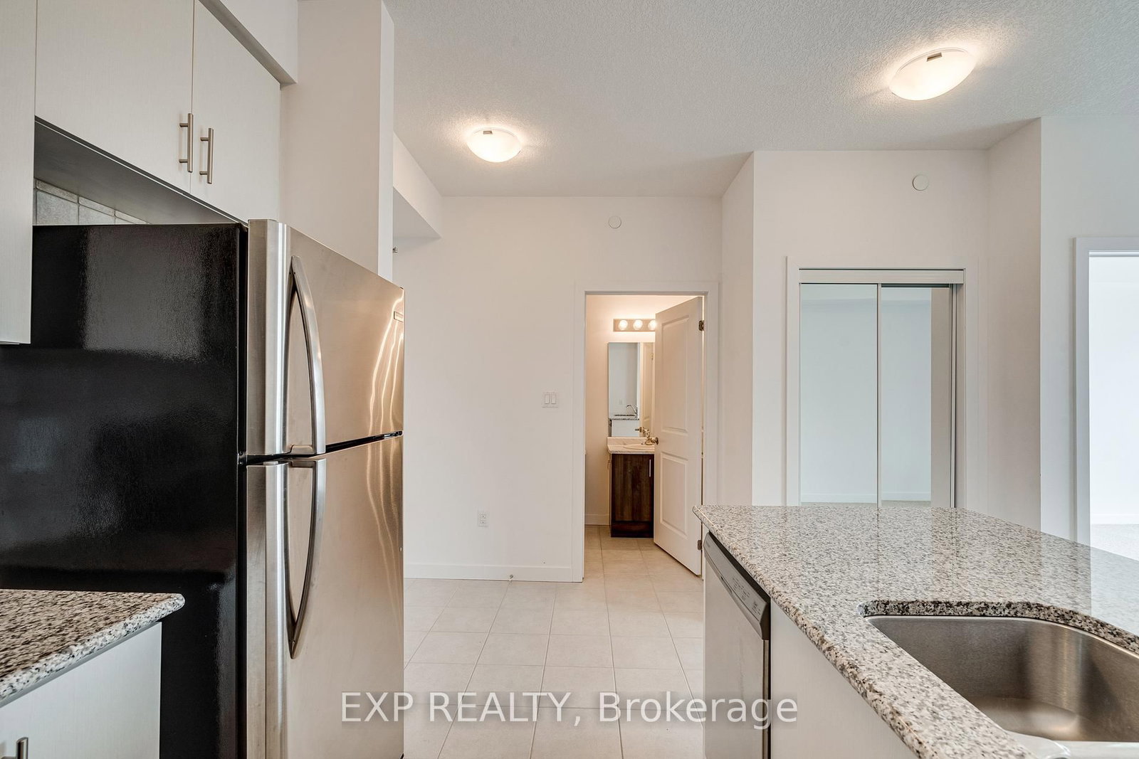 Condo for lease at 413-101 Shoreview Place, Hamilton, Ontario, L8E 6G4 - Lakeshore - MLS: X12795088