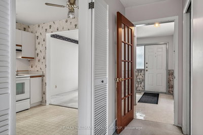 14 Haywood Crescent, Ottawa, Ontario image-0-4