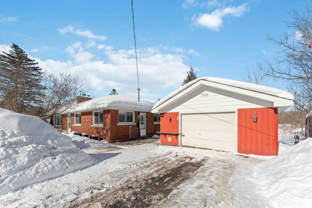 1705 OLD MONTREAL Road