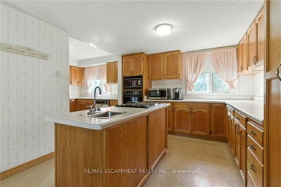 18 Jasper Drive — photo 5