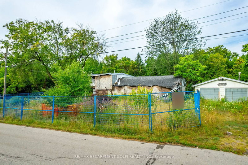 74 Best Ave, Hamilton, L9H 5W1 | Image 3