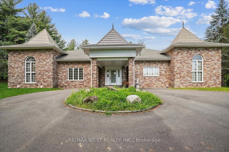 1630 Pelham St, Pelham, L0S 1E3 | Image 2