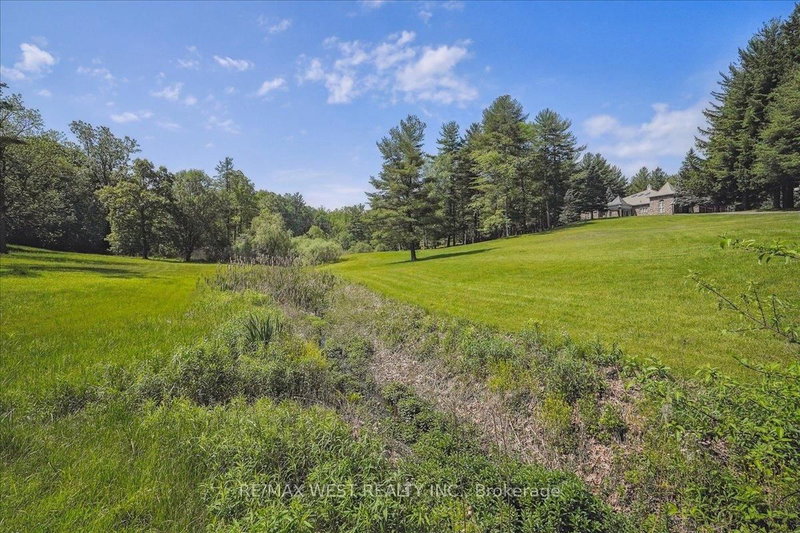 1630 Pelham St, Pelham, L0S 1E3 | Image 3