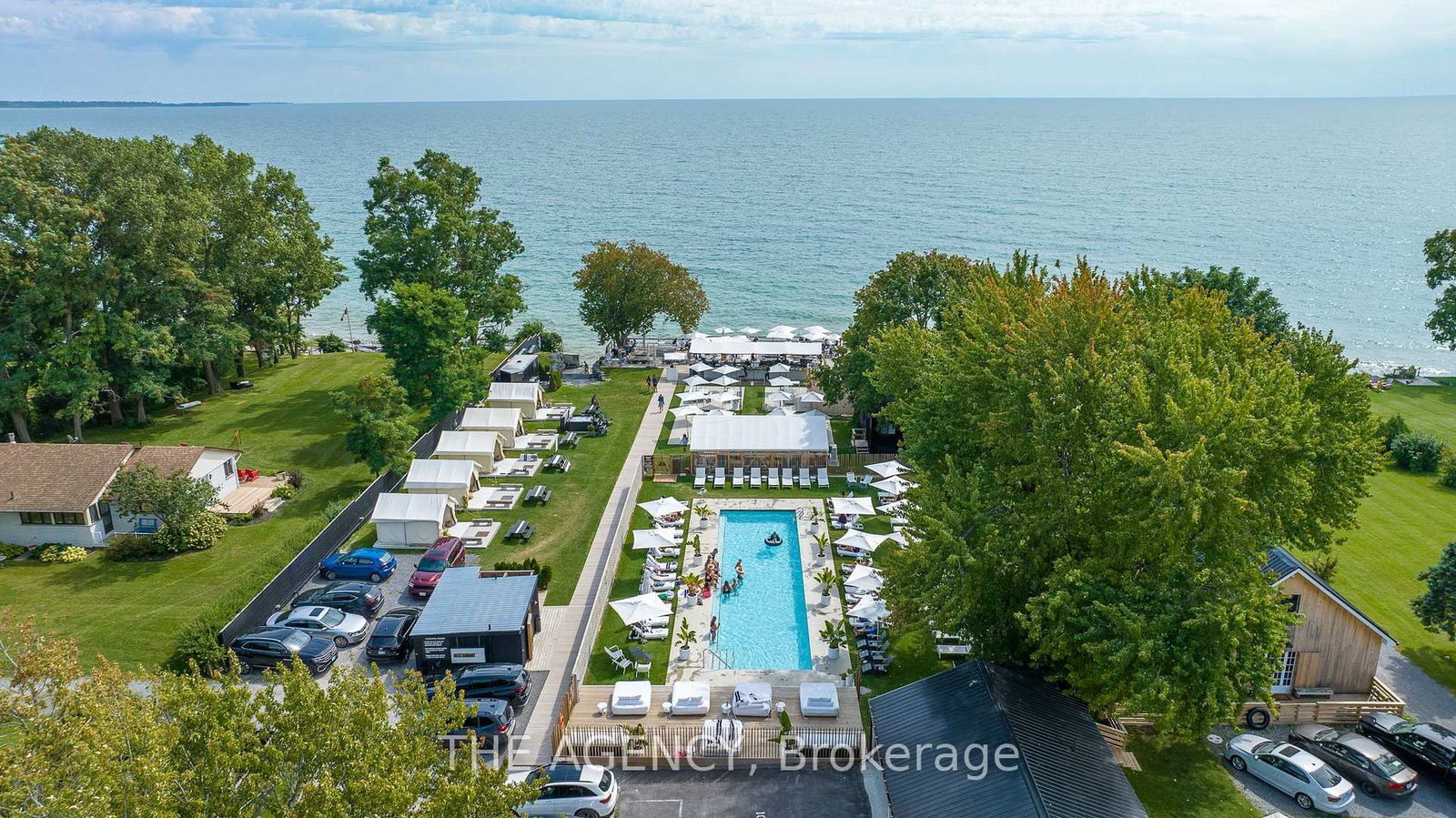 349 Wellington Main Street - Photo 15