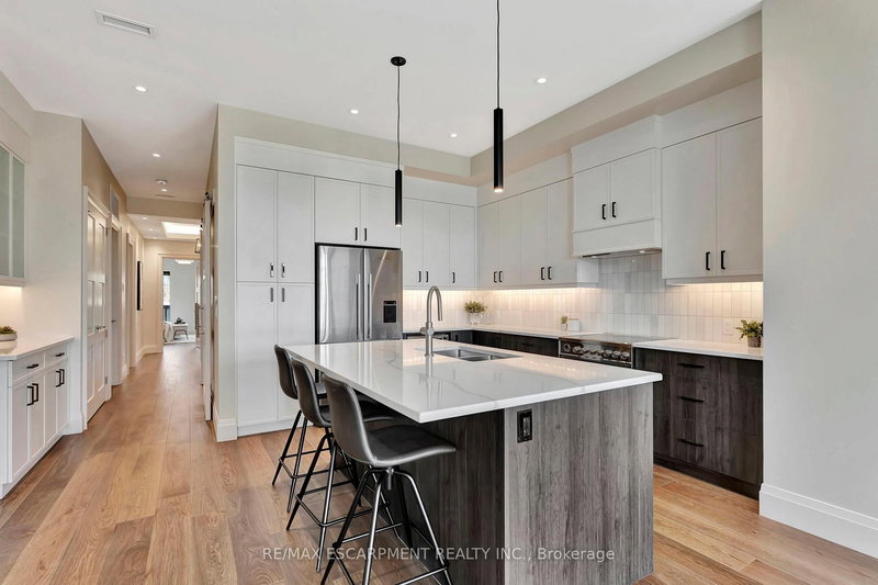 302 - 7 Grand River St N, Brant, N3L 2L9 | Image 3