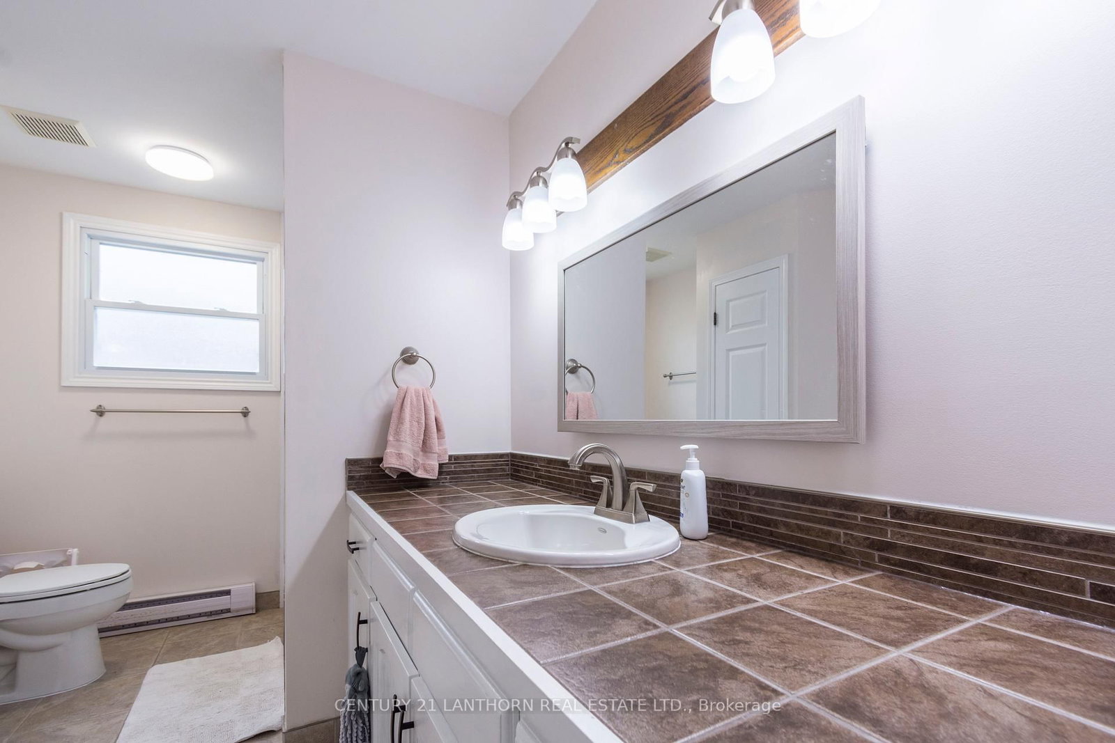 Detached House for sale at 94 NORTH MURRAY Street, Quinte West, Ontario, K8V 2E7 - Trenton Ward - MLS: X12796422