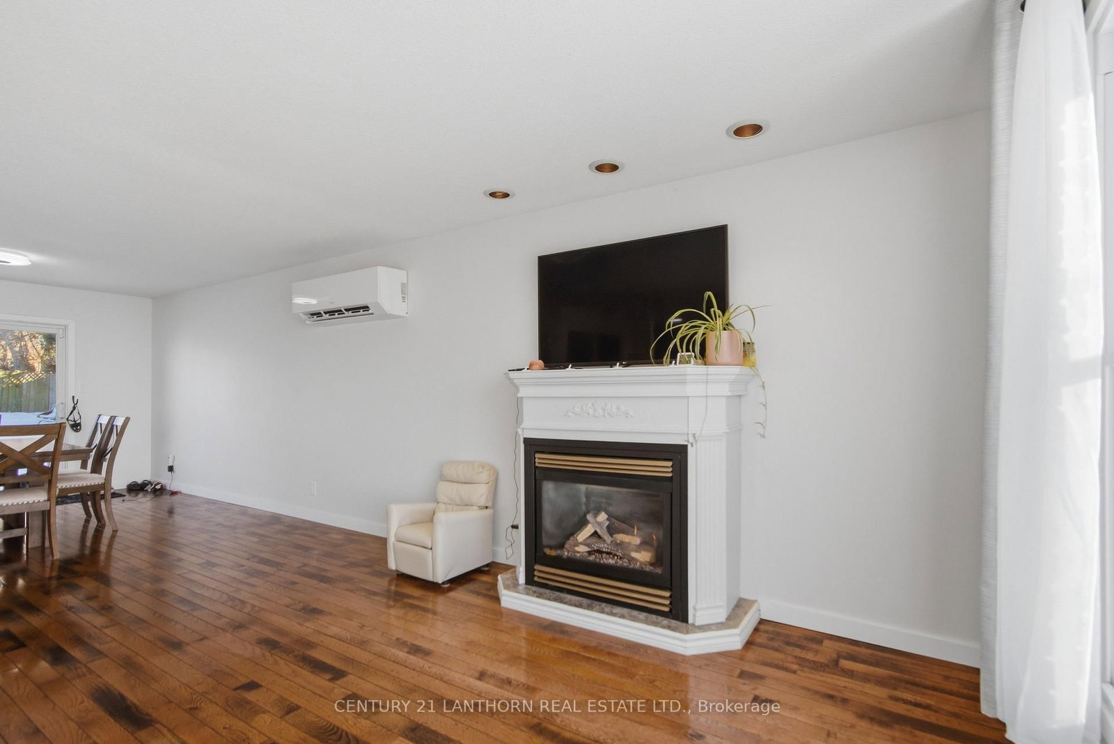 Detached House for sale at 94 NORTH MURRAY Street, Quinte West, Ontario, K8V 2E7 - Trenton Ward - MLS: X12796422