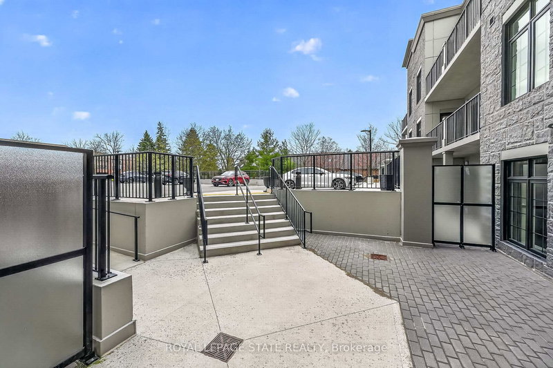 310 - 153 Wilson St W, Hamilton, L9G 1N4 | Image 3