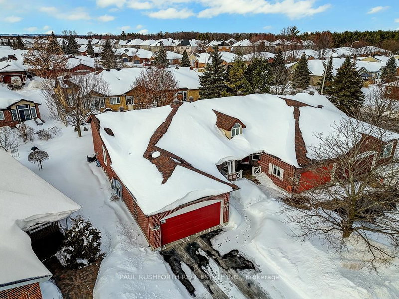 47 Peregrine Cres, Kanata, K2M 2T2 | Image 2