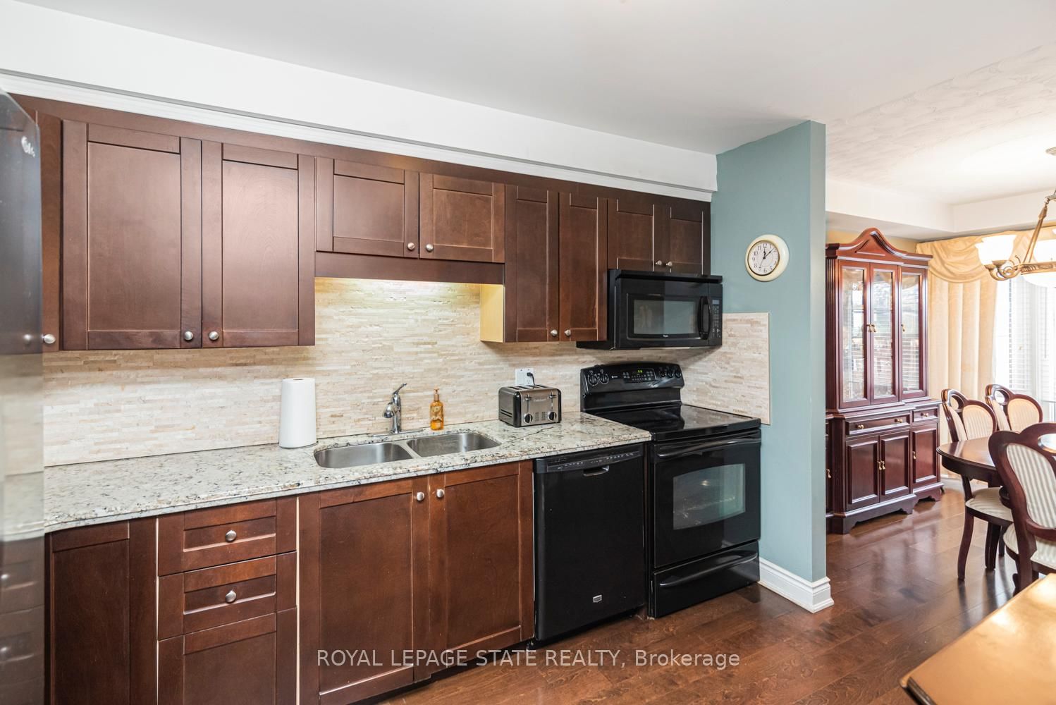 Townhouse for sale at 22-255 Mount Albion Road, Hamilton, Ontario, L8K 6P7 - Red Hill - MLS: X12797004