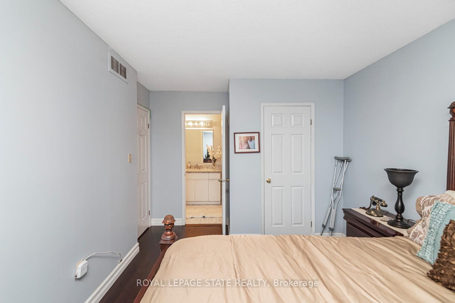 Townhouse for sale at 22-255 Mount Albion Road, Hamilton, Ontario, L8K 6P7 - Red Hill - MLS: X12797004