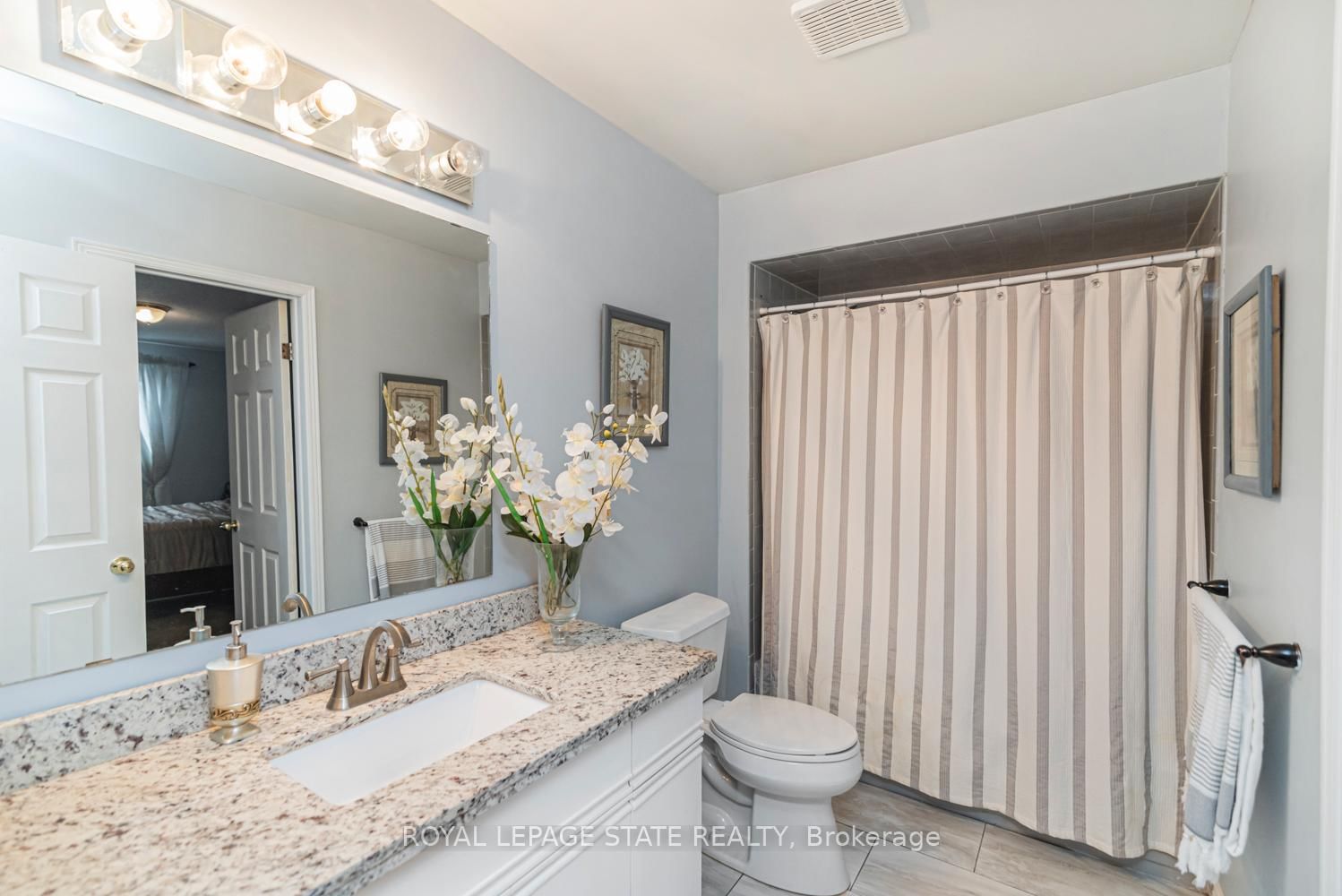 Townhouse for sale at 22-255 Mount Albion Road, Hamilton, Ontario, L8K 6P7 - Red Hill - MLS: X12797004