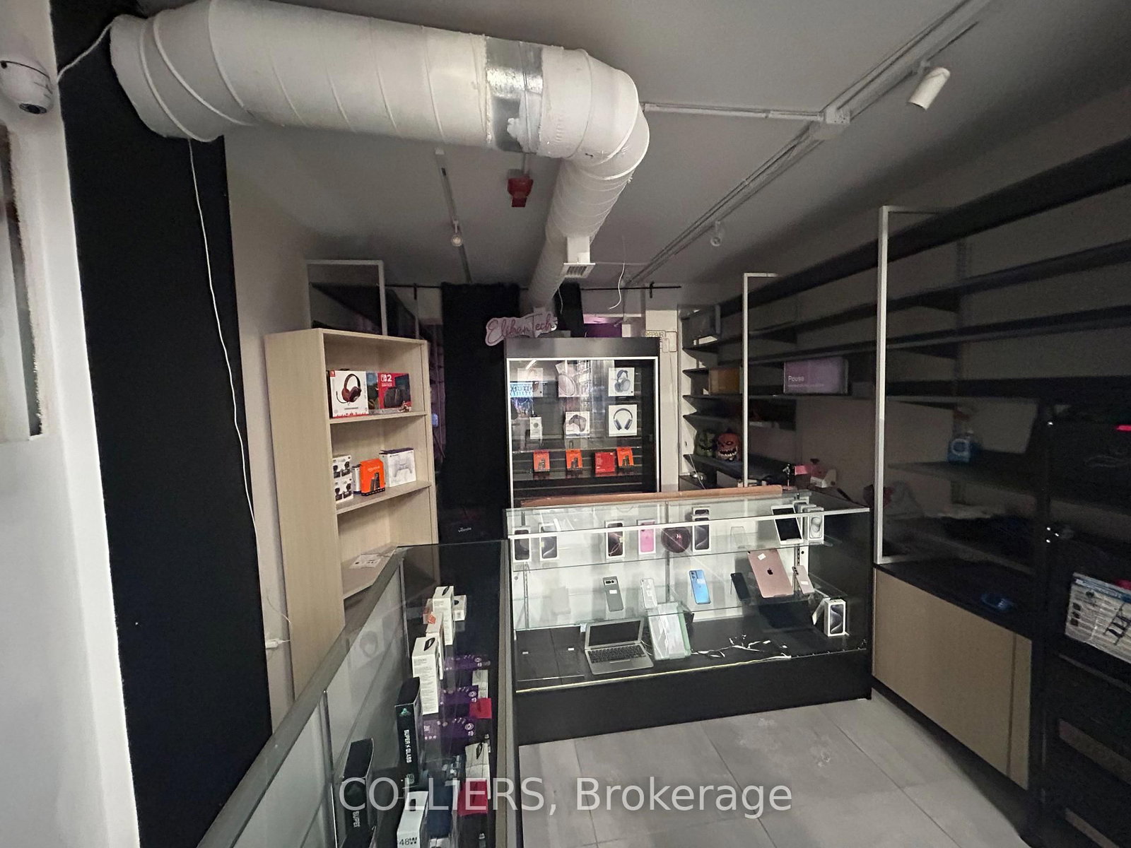 235 James Street N - Photo 5