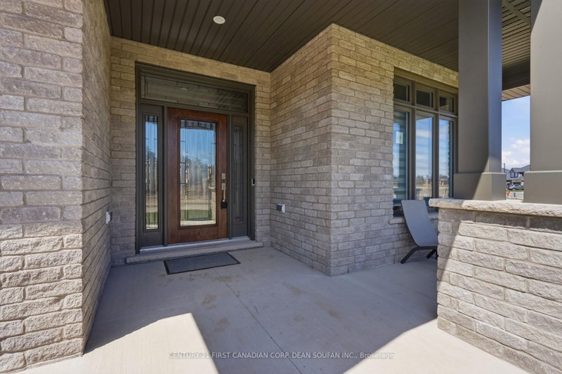 44 Muirfield Dr photo 4