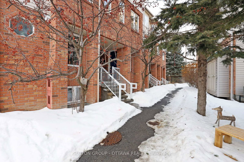 115 Tall Pines Private, Ottawa, K2H 1H1 | Image 2