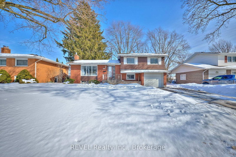 190 Willson Rd, Welland, L3C 2T6 | Image 2