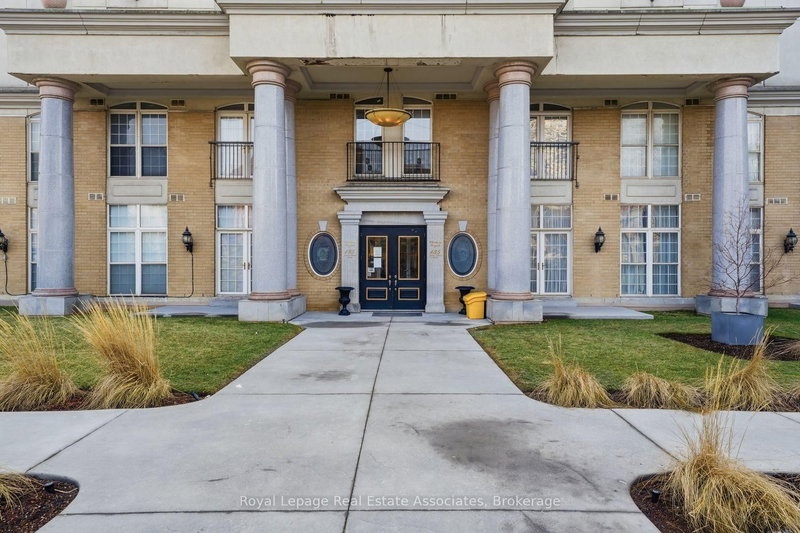 802 - 135 James St S, Hamilton, L8P 2Z6 | Image 2