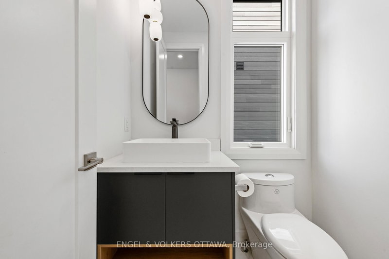 493 Highcroft Ave, Ottawa, K1Z 5J3 | Image 3