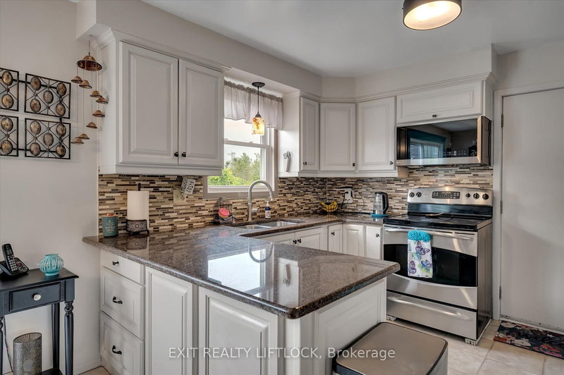 1437 Stewart Line, Cavan Monaghan, L0A 1C0 | Image 2