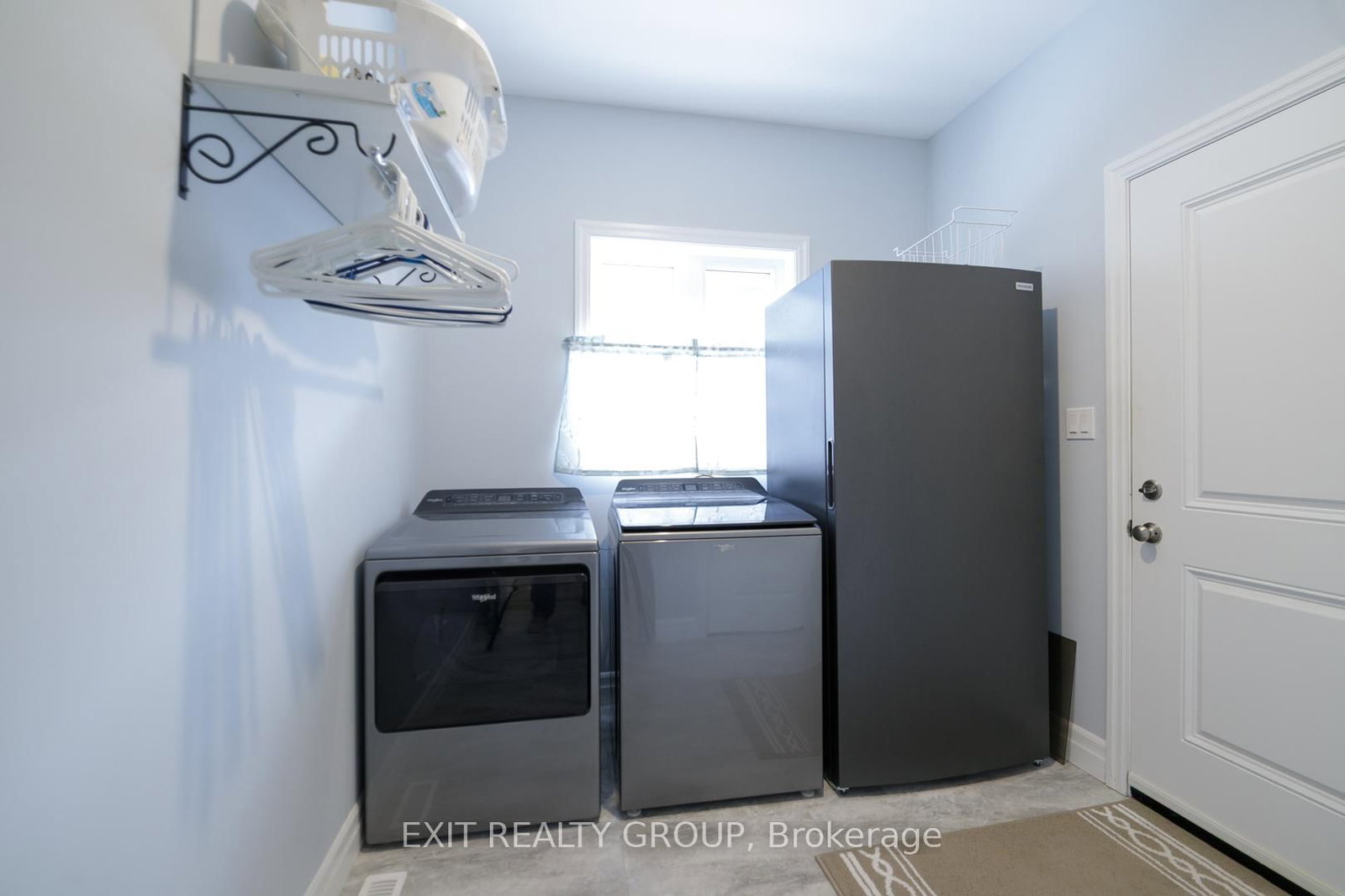 Detached House for sale at 16 Matheos Crescent, Quinte West, Ontario, K8V 0L2 - Murray Ward - MLS: X12798852