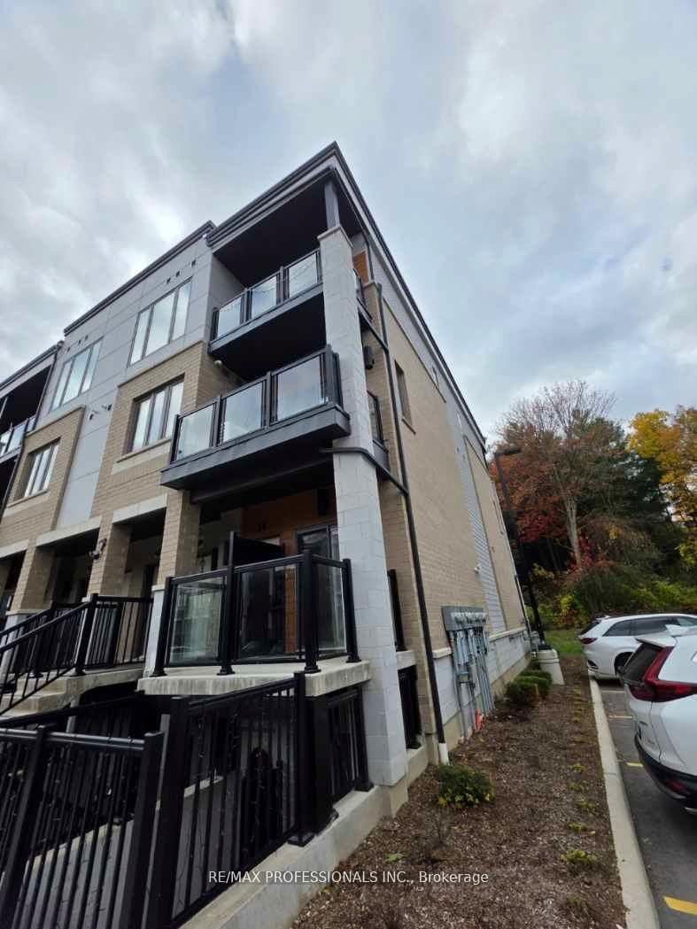 home for lease on C35-25 Isherwood Avenue