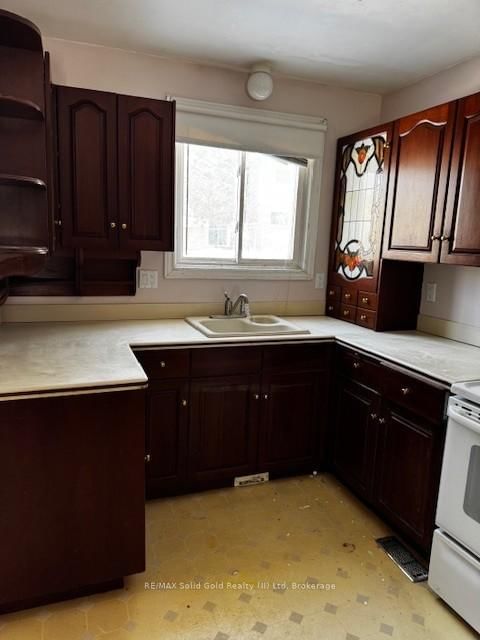 316E Bluevale Street N