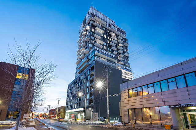 1701 - 203 Catherine Street