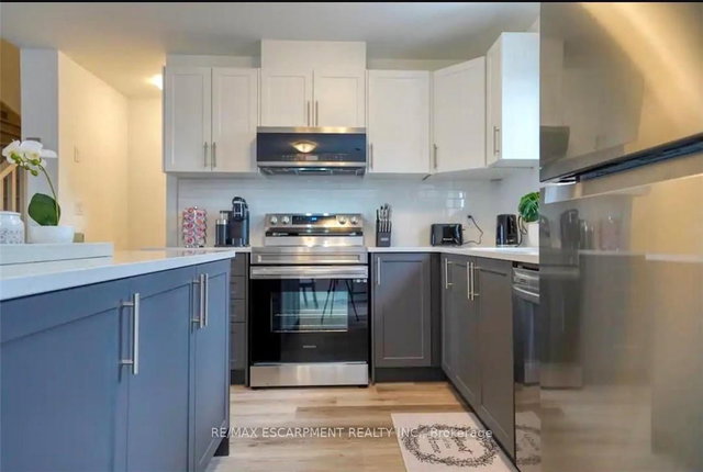 721 - 4263 Fourth Avenue