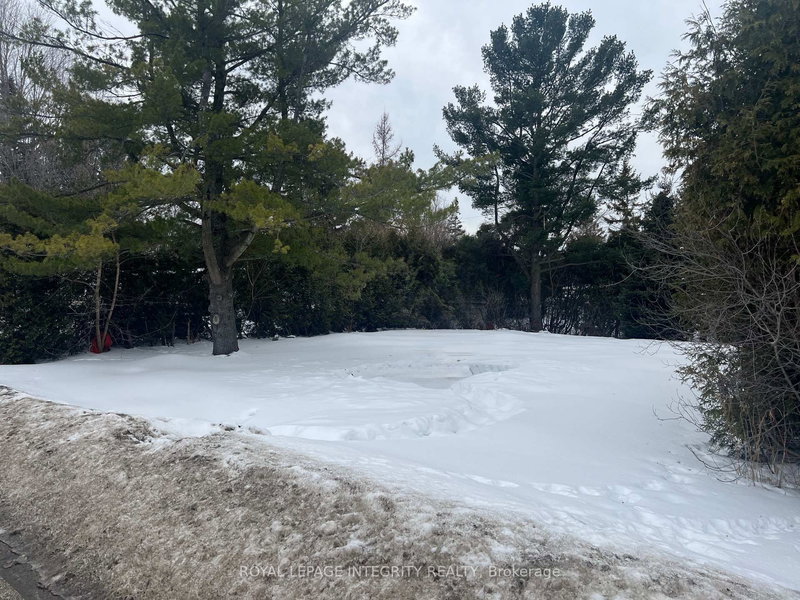 home for sale on 7 Fringewood Drive