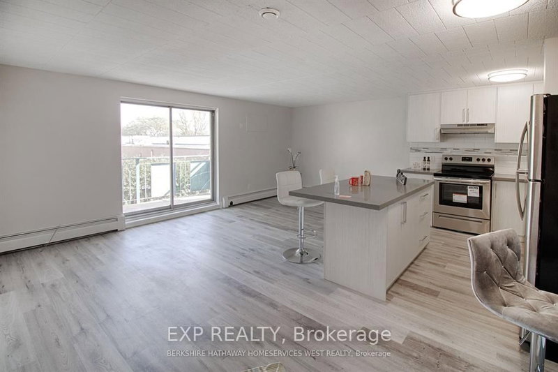 home for lease on 3-6287 O'neil Street